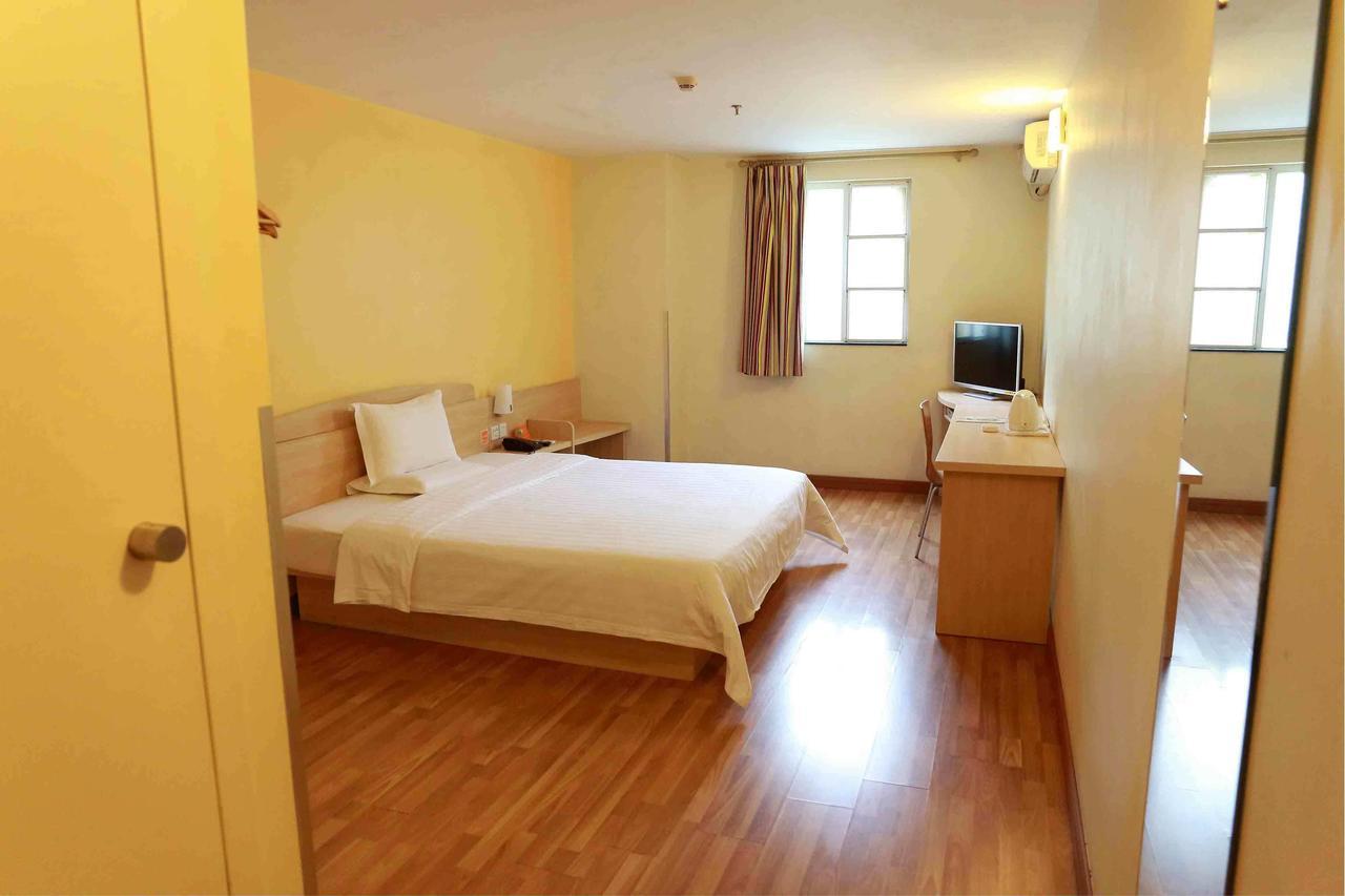 7Days Inn Xianning Hot Spring Pedestrian Street Shopping Park Экстерьер фото